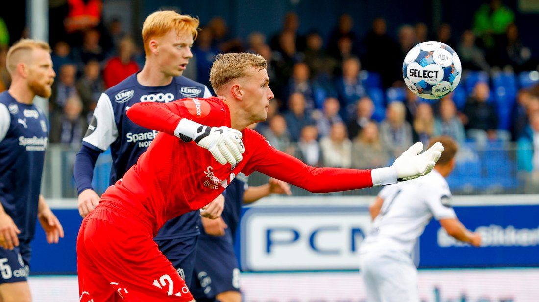 Adrian Sæther var tilbake i KBK-målet etter skade. Foto: NTB