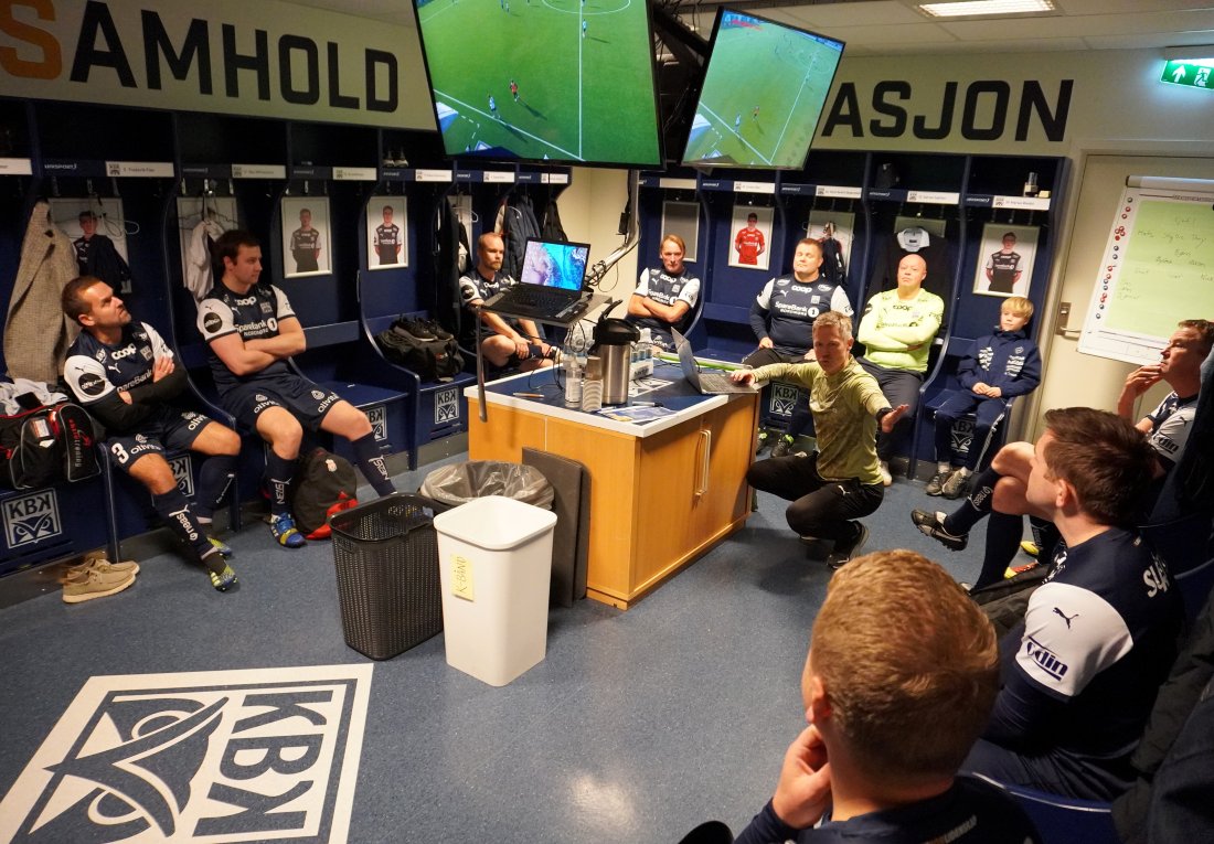 Amund Skiri viste video i garderoben før kamp.