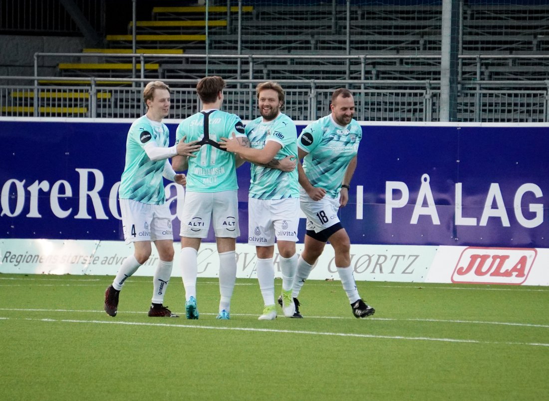 Jubel etter tidlig 1-0-scoring.