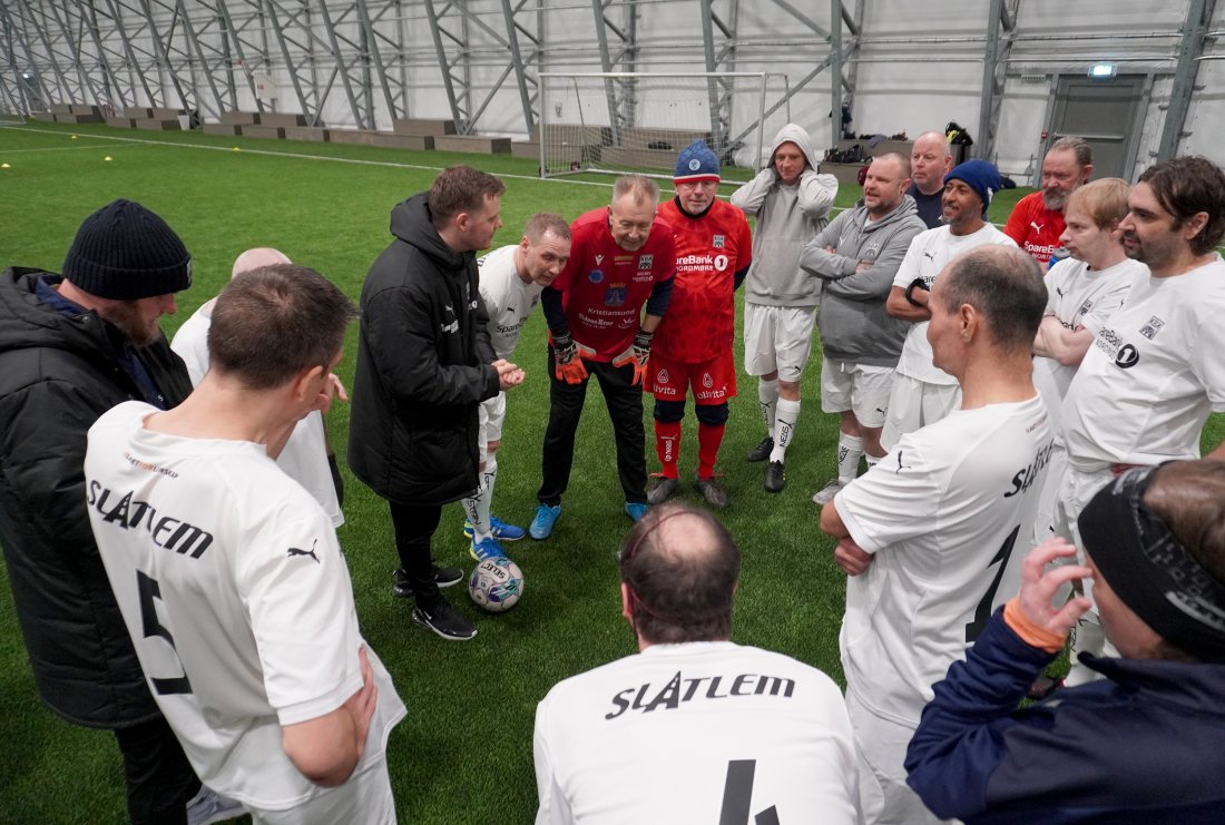 Teamtalk før kamp for KBK Gatelag.