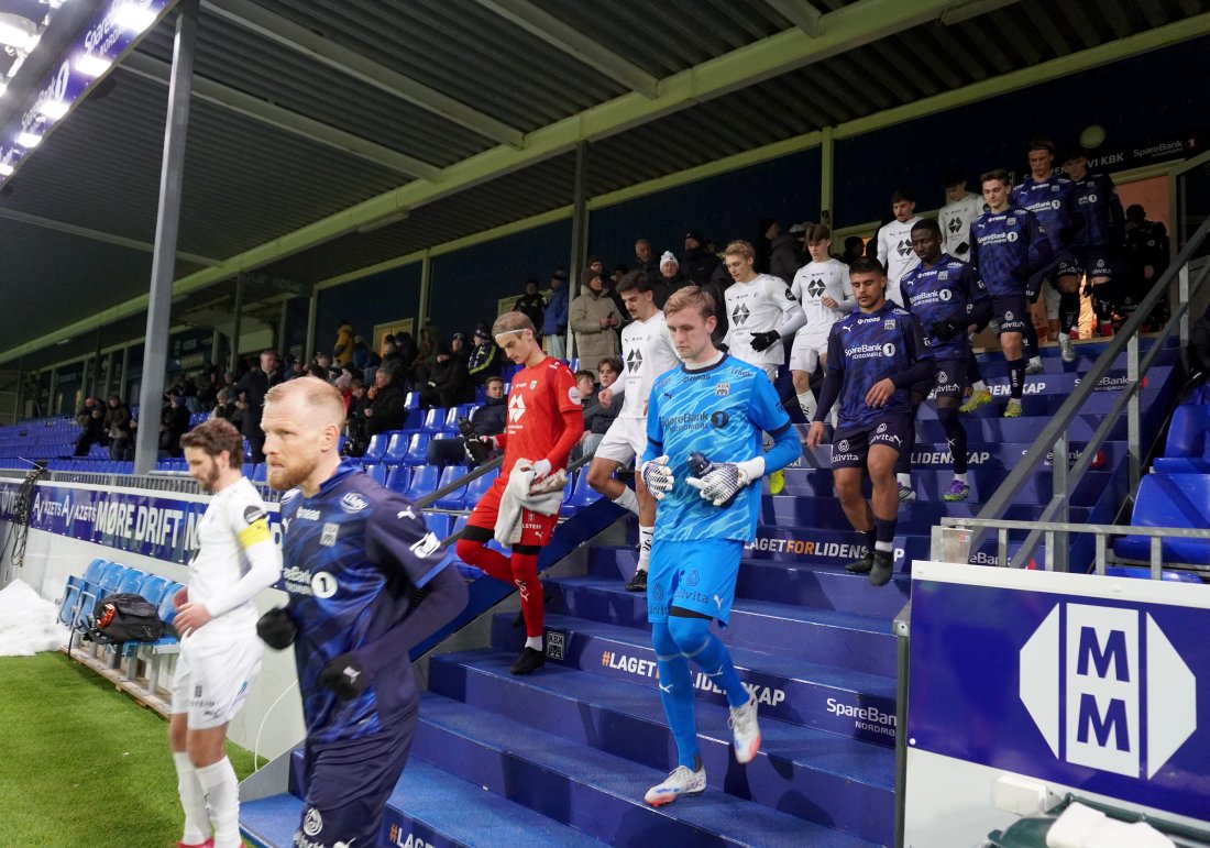 Endelig fotball på Nordmøre stadion igjen!