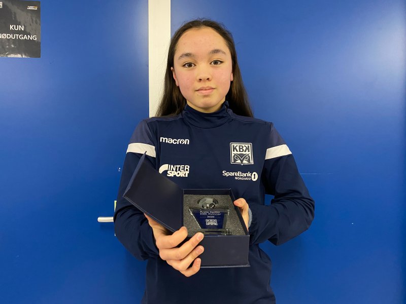 Årets spiller KBK Kvinner 2020: Elin Golmen mottok prisen under sendingen.