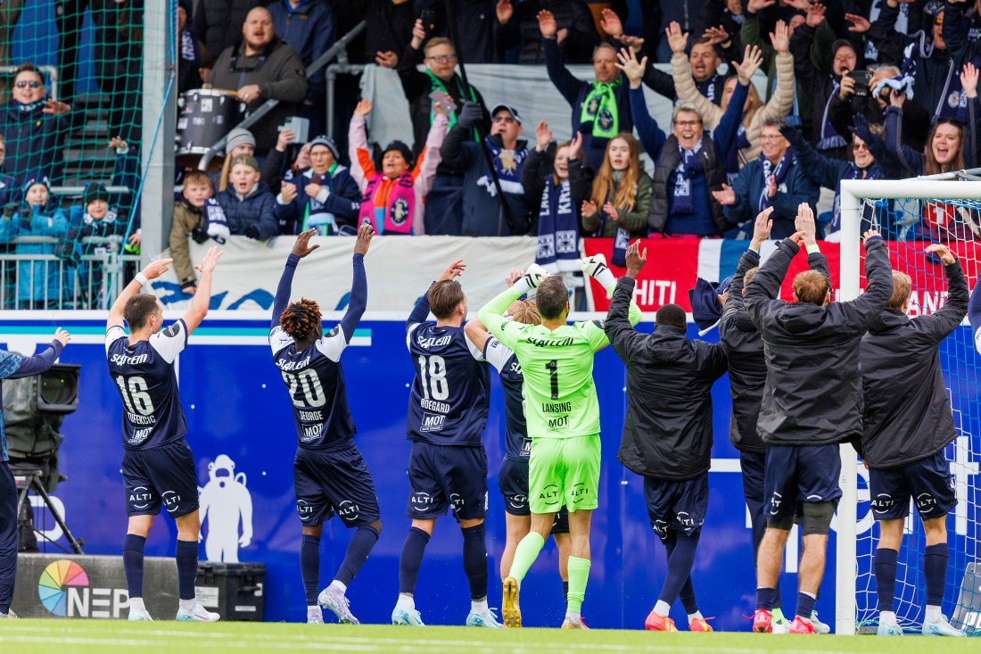 KBK-spillerne kunne juble foran Uglan. Foto: NTB