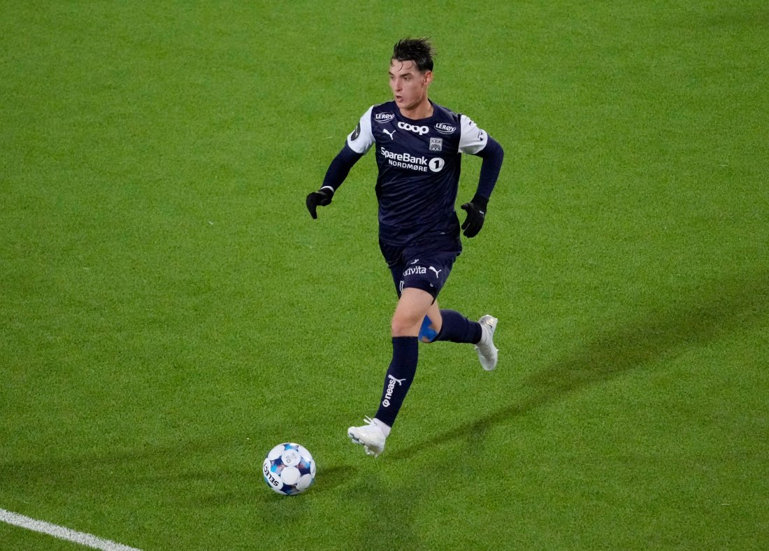 Syver Skeide kom til KBK i august i fjor, og har nå skrevet under på en ny låneavtale med klubben. Foto: Terje Stamnes