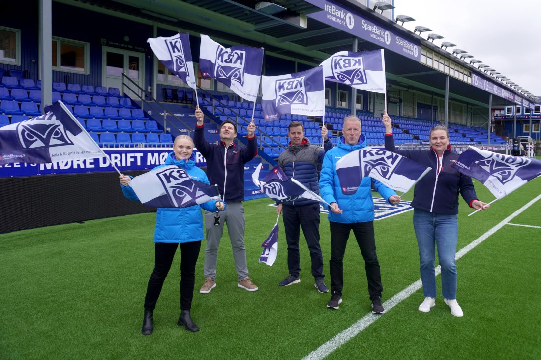 Flaggene skal vaie på Nordmøre stadion på søndag.