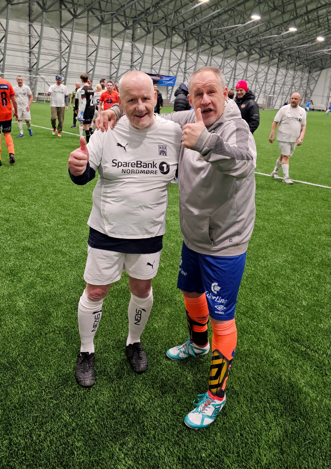 Vennskap på tvers av klubbfarger.