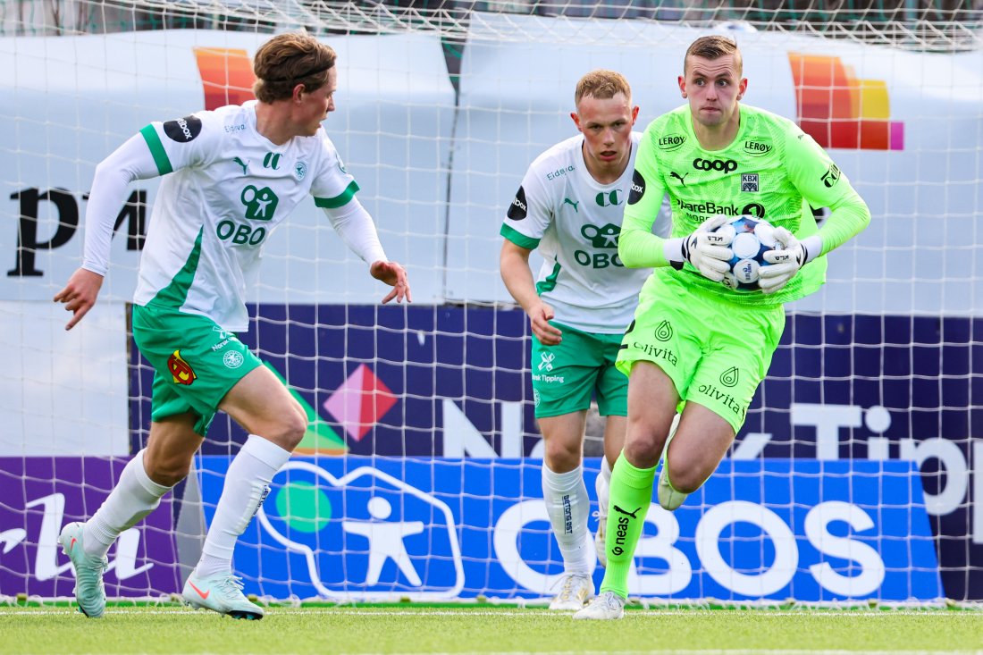 Førstelagsdebut for Adrian Sæther. Foto: NTB
